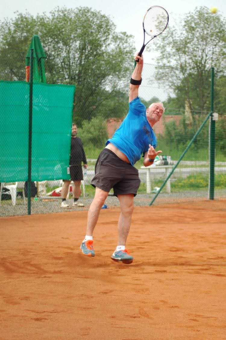 Antukový kurt